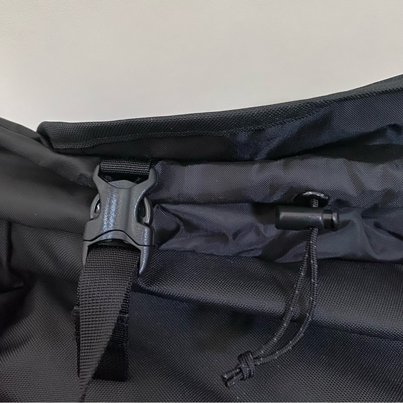 New with Tag Patagonia black lightweight backpack 🎒size 28L - Picture 7 of 9